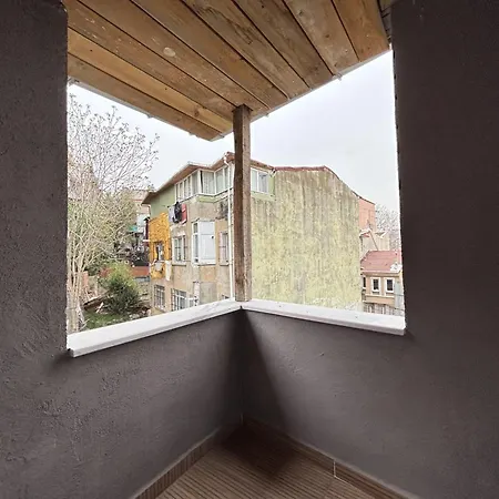 Stylish Loft In The Heart Of Taksim! דירה